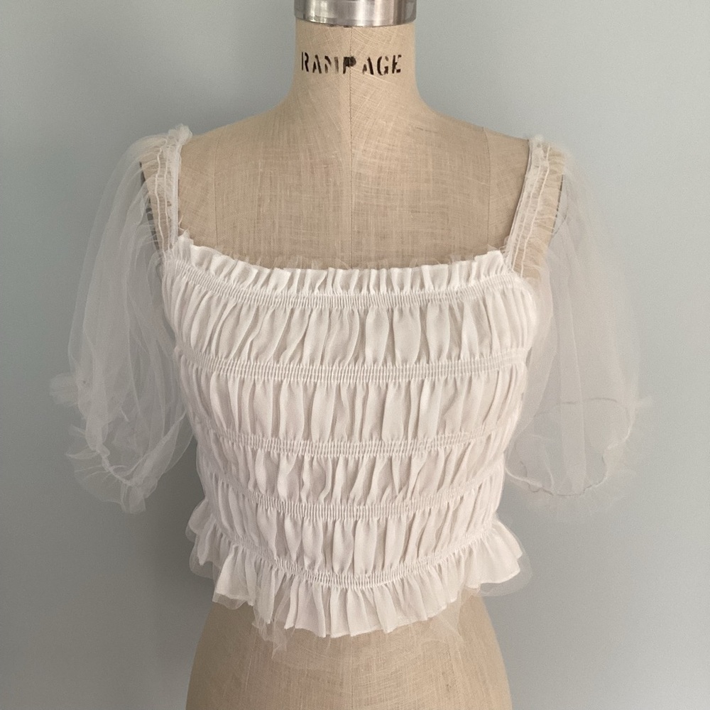a.peach White Short Sleeve Smocked Tulle Crop Top Size Large